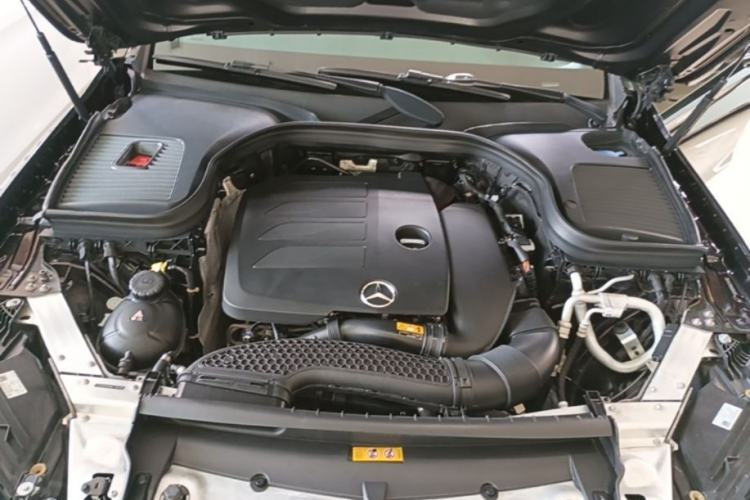 Used Mercedes-Benz GLC 2020 GLC 300 L 4MATIC Dynamic Edition Engine Bay