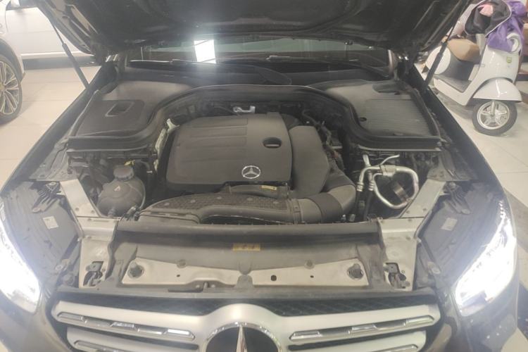 Used Mercedes-Benz GLC 2020 GLC 260 L 4MATIC Dynamic Model Engine Bay