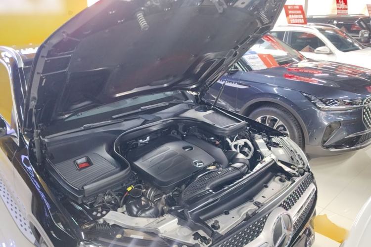 Used Mercedes-Benz GLC 2020 GLC 300 L 4MATIC Dynamic Edition Engine Bay