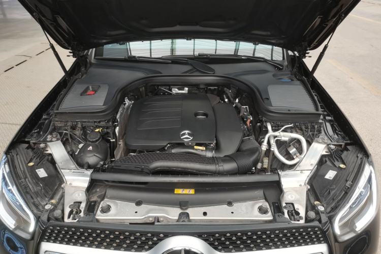 Used Mercedes-Benz GLC 2020 GLC 300 L 4MATIC Dynamic Edition Engine Bay