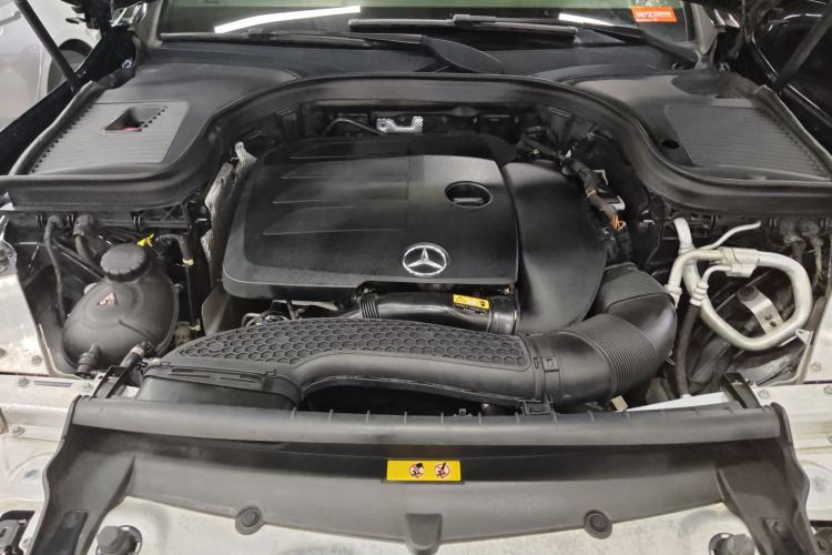 Used Mercedes-Benz GLC 2020 GLC 300 L 4MATIC Dynamic Edition Engine Bay