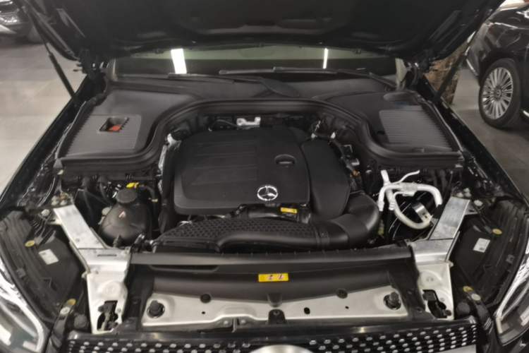 Used Mercedes-Benz GLC 2020 GLC 260 L 4MATIC Dynamic Model Engine Bay