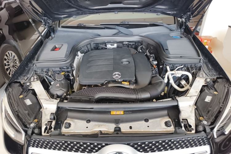 Used Mercedes-Benz GLC 2020 GLC 300 L 4MATIC Dynamic Edition Engine Bay