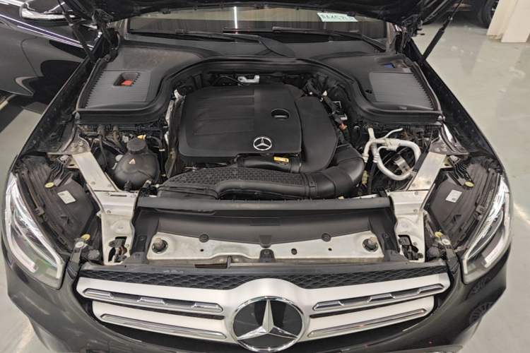 Used Mercedes-Benz GLC 2020 GLC 260 L 4MATIC Dynamic Model Engine Bay