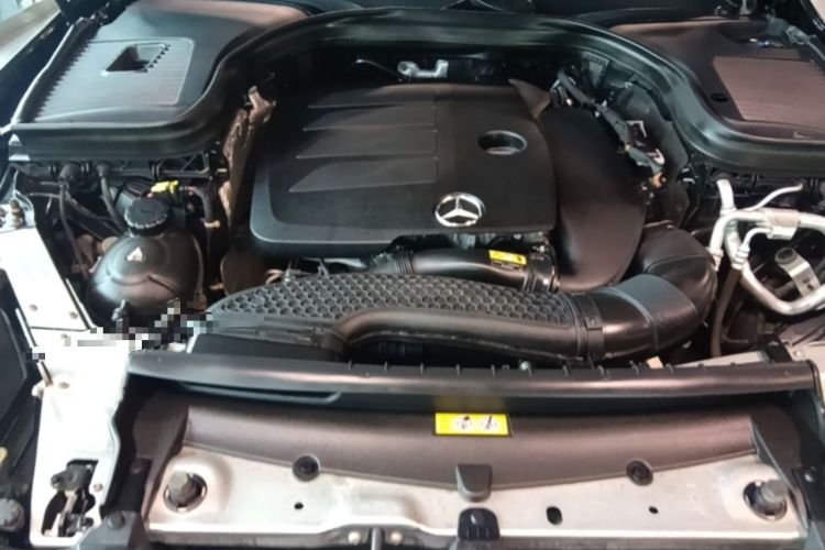 Used Mercedes-Benz GLC 2020 GLC 300 L 4MATIC Dynamic Edition Engine Bay