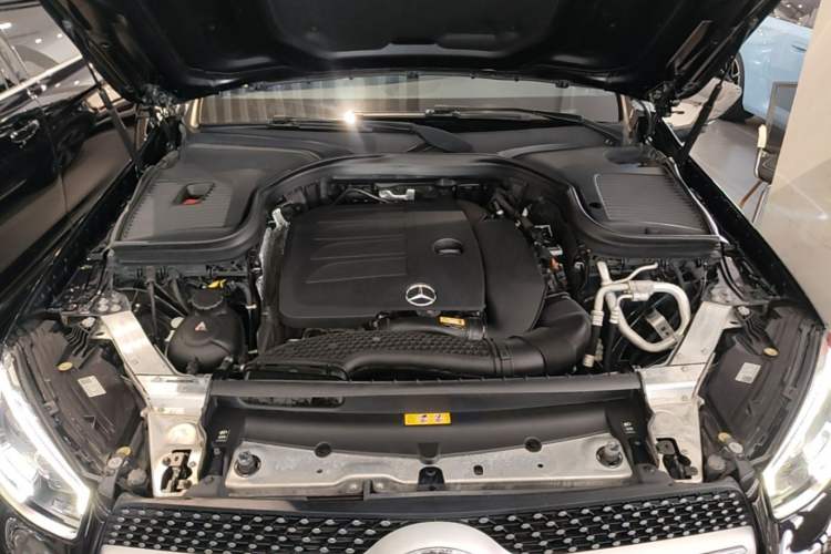 Used Mercedes-Benz GLC 2020 GLC 300 L 4MATIC Luxury Model Engine Bay