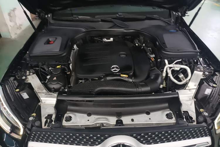 Used Mercedes-Benz GLC 2020 Facelift GLC 260 L 4MATIC Luxury Edition Engine Bay