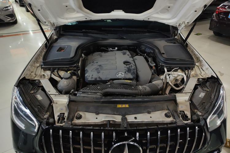 Used Mercedes-Benz GLC 2020 GLC 260 L 4MATIC Dynamic Model Engine Bay