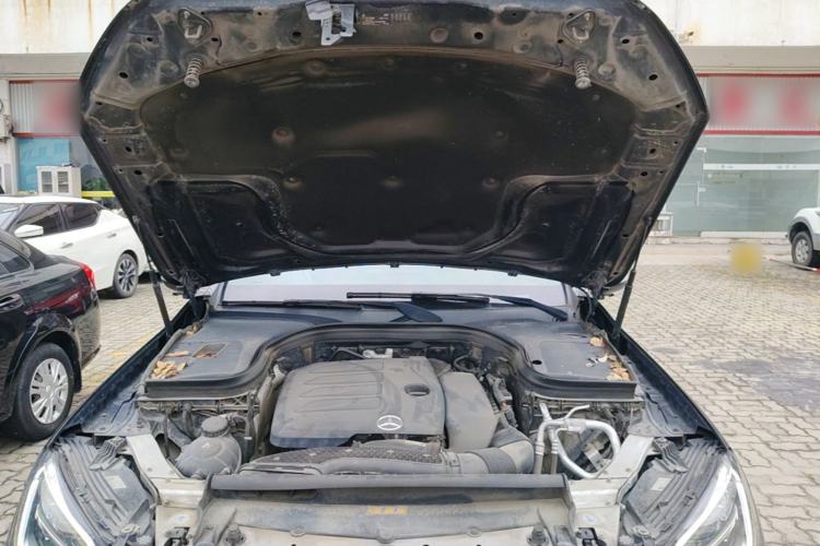 Used Mercedes-Benz GLC 2020 GLC 300 L 4MATIC Dynamic Edition Engine Bay