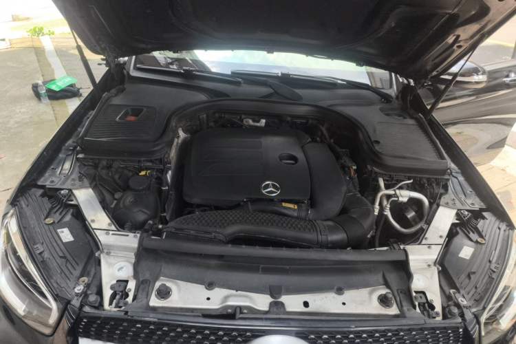 Used Mercedes-Benz GLC 2020 GLC 260 L 4MATIC Dynamic Model Engine Bay