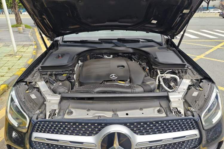Used Mercedes-Benz GLC 2020 GLC 300 L 4MATIC Dynamic Edition Engine Bay