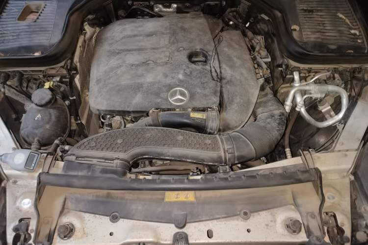 Used Mercedes-Benz GLC 2020 GLC 300 L 4MATIC Dynamic Edition Engine Bay