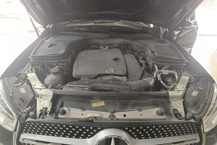 Used Mercedes-Benz GLC 2020 GLC 300 L 4MATIC Dynamic Edition Engine Bay