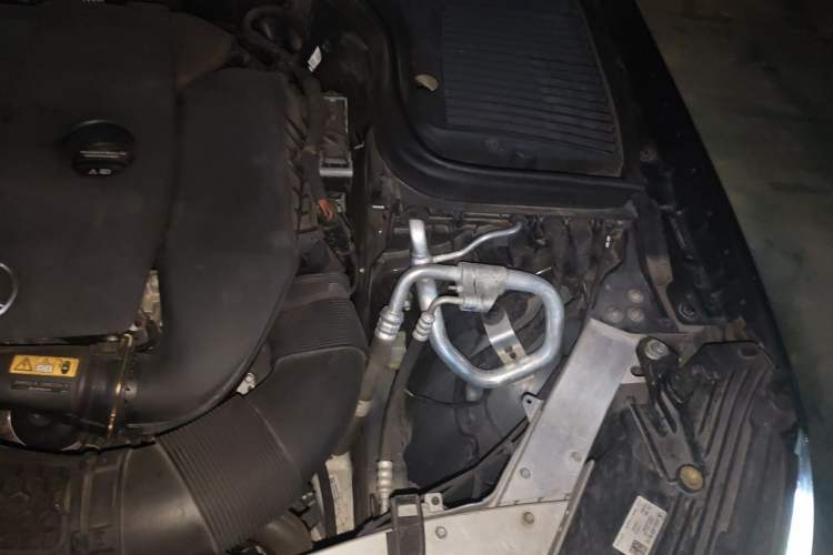 Used Mercedes-Benz GLC 2020 Facelift GLC 260 L 4MATIC Luxury Edition Engine Bay Left