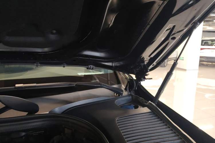 Used Mercedes-Benz GLC 2020 GLC 300 L 4MATIC Dynamic Edition Engine Bay Left