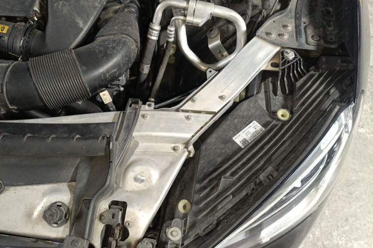 Used Mercedes-Benz GLC 2020 GLC 260 L 4MATIC Luxury Model Engine Bay Left