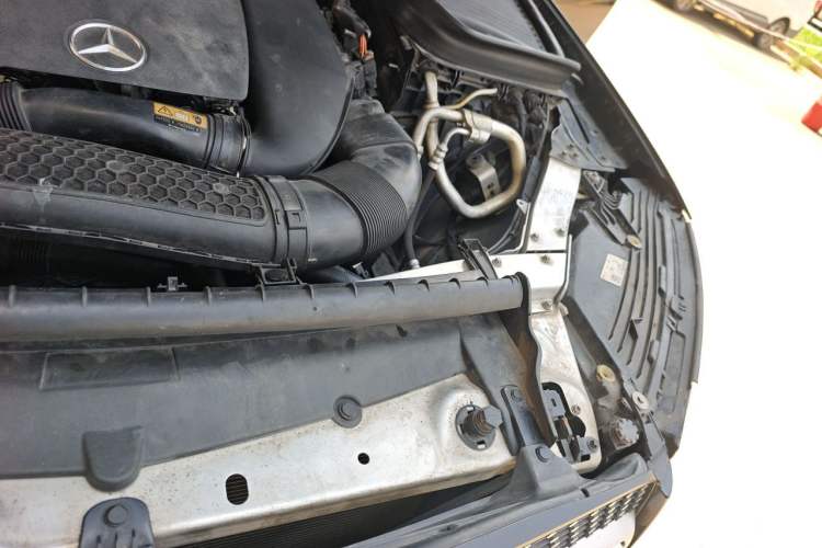 Used Mercedes-Benz GLC 2020 GLC 260 L 4MATIC Luxury Model Engine Bay Left