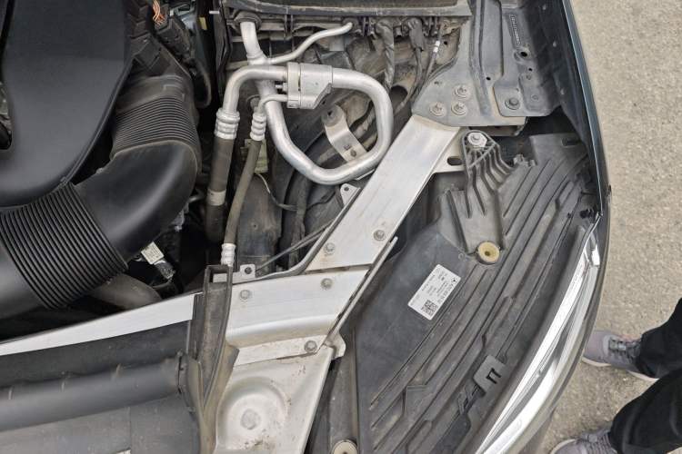 Used Mercedes-Benz GLC 2020 Facelift GLC 300 L 4MATIC Dynamic Edition Engine Bay Left