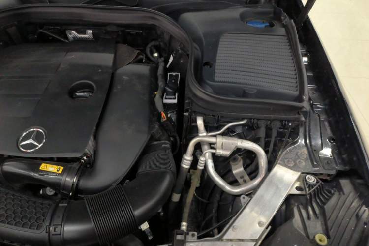 Used Mercedes-Benz GLC 2020 GLC 260 L 4MATIC Luxury Model Engine Bay Left