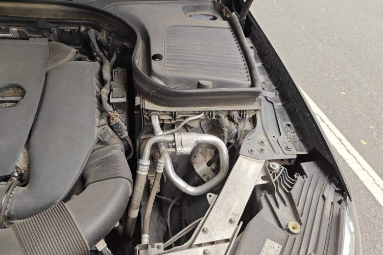 Used Mercedes-Benz GLC 2020 GLC 260 L 4MATIC Luxury Model Engine Bay Left