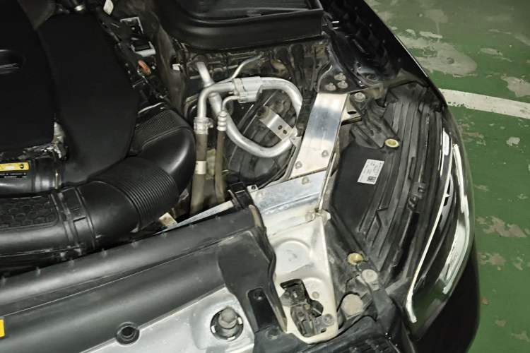 Used Mercedes-Benz GLC 2020 Facelift GLC 260 L 4MATIC Luxury Edition Engine Bay Left