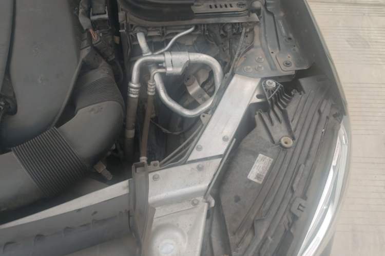 Used Mercedes-Benz GLC 2020 GLC 260 L 4MATIC Luxury Model Engine Bay Left