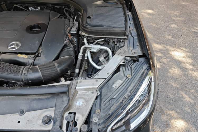Used Mercedes-Benz GLC 2020 GLC 260 L 4MATIC Dynamic Model Engine Bay Left