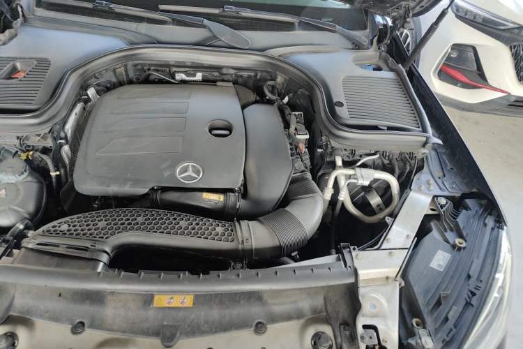 Used Mercedes-Benz GLC 2020 Facelift GLC 260 L 4MATIC Luxury Edition Engine Bay Left
