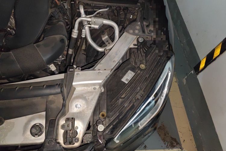 Used Mercedes-Benz GLC 2020 GLC 260 L 4MATIC Dynamic Model Engine Bay Left