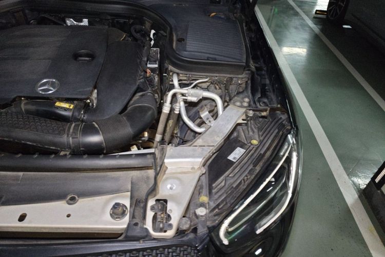 Used Mercedes-Benz GLC 2020 Facelift GLC 260 L 4MATIC Luxury Edition Engine Bay Left