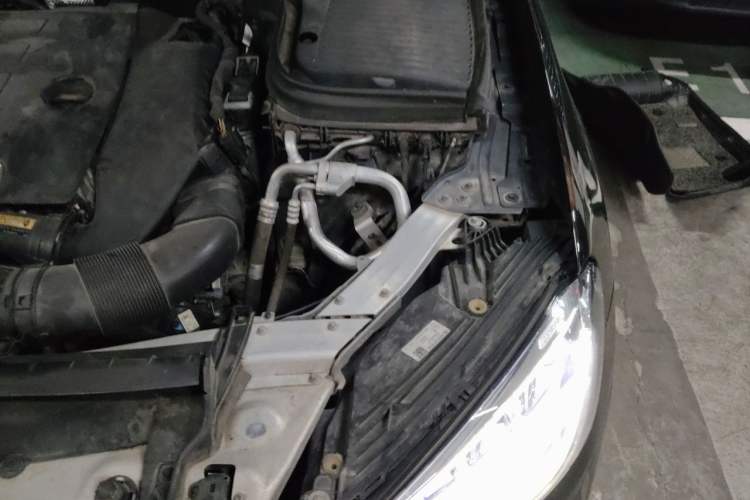 Used Mercedes-Benz GLC 2020 Facelifted GLC 260 L 4MATIC Dynamic Edition Engine Bay Left