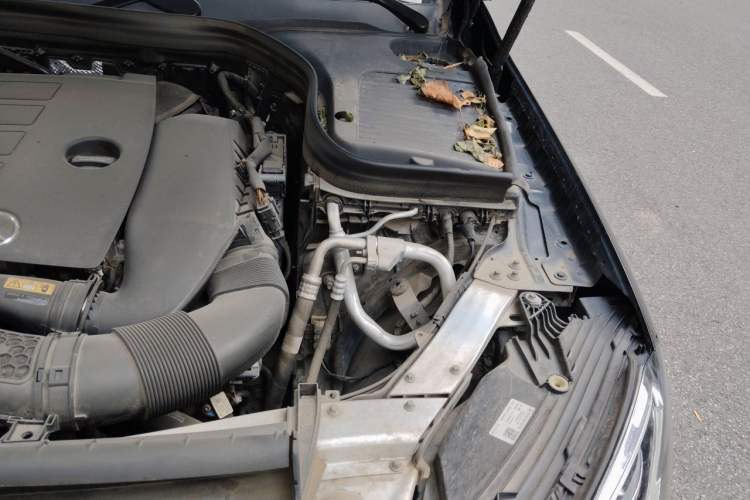Used Mercedes-Benz GLC 2020 Facelift GLC 260 L 4MATIC Luxury Edition Engine Bay Left