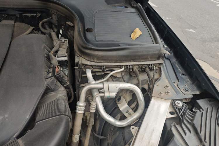 Used Mercedes-Benz GLC 2020 Facelifted GLC 260 L 4MATIC Dynamic Edition Engine Bay Left