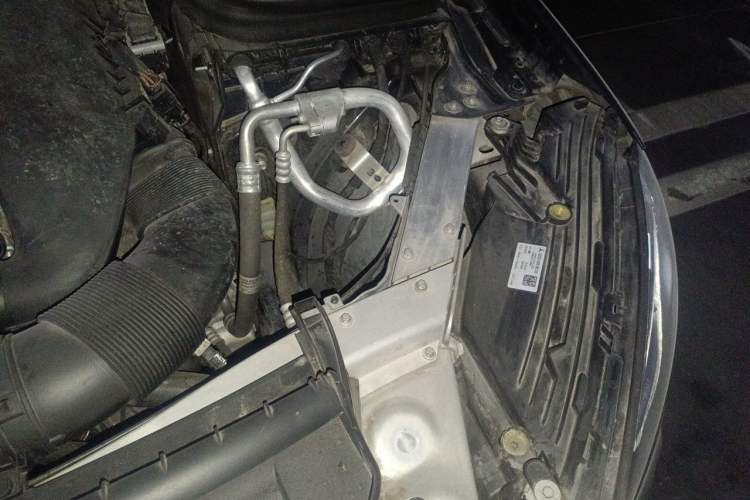 Used Mercedes-Benz GLC 2020 Facelifted GLC 260 L 4MATIC Dynamic Edition Engine Bay Left