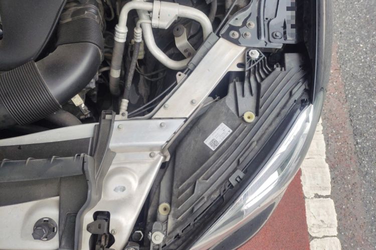 Used Mercedes-Benz GLC 2020 Facelifted GLC 300 L 4MATIC Luxury Edition Engine Bay Left