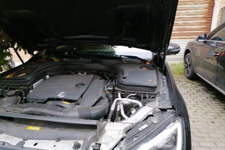 Used Mercedes-Benz GLC 2020 GLC 300 L 4MATIC Luxury Model Engine Bay Left