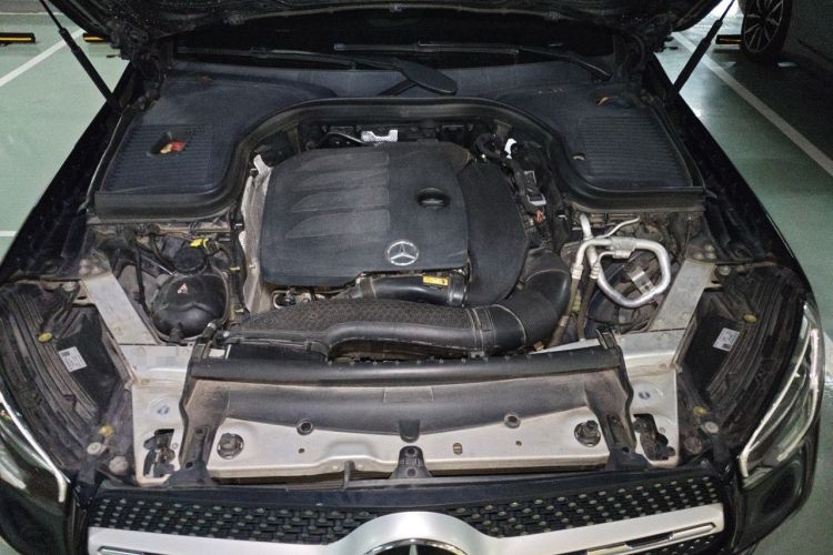 Used Mercedes-Benz GLC 2020 Facelift GLC 260 L 4MATIC Luxury Edition Engine Bay