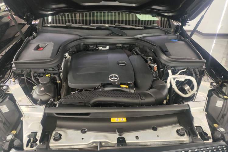 Used Mercedes-Benz GLC 2020 GLC 300 L 4MATIC Luxury Model Engine Bay