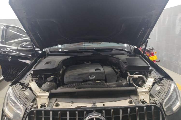 Used Mercedes-Benz GLC 2020 GLC 300 L 4MATIC Dynamic Edition Engine Bay