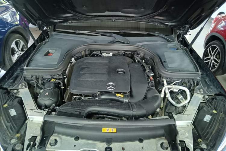 Used Mercedes-Benz GLC 2020 Facelift GLC 260 L 4MATIC Luxury Edition Engine Bay