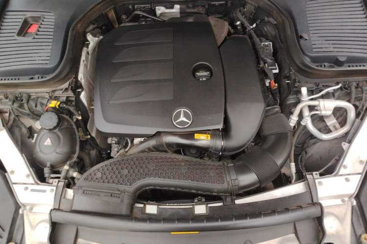 Used Mercedes-Benz GLC 2020 GLC 300 L 4MATIC Dynamic Edition Engine Bay