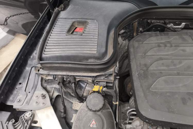 Used Mercedes-Benz GLC 2020 Facelift GLC 300 L 4MATIC Dynamic Edition Engine Bay Right