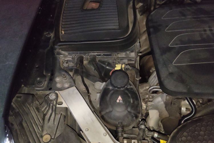 Used Mercedes-Benz GLC 2020 Facelift GLC 300 L 4MATIC Dynamic Edition Engine Bay Right