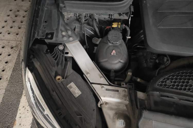 Used Mercedes-Benz GLC 2020 Facelift GLC 300 L 4MATIC Dynamic Edition Engine Bay Right