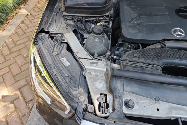 Used Mercedes-Benz GLC 2020 GLC 260 L 4MATIC Dynamic Model Engine Bay Right