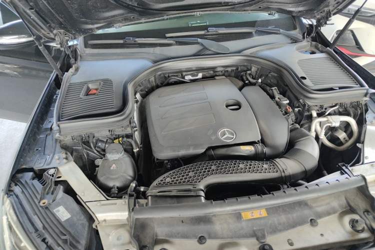 Used Mercedes-Benz GLC 2020 Facelift GLC 260 L 4MATIC Luxury Edition Engine Bay Right