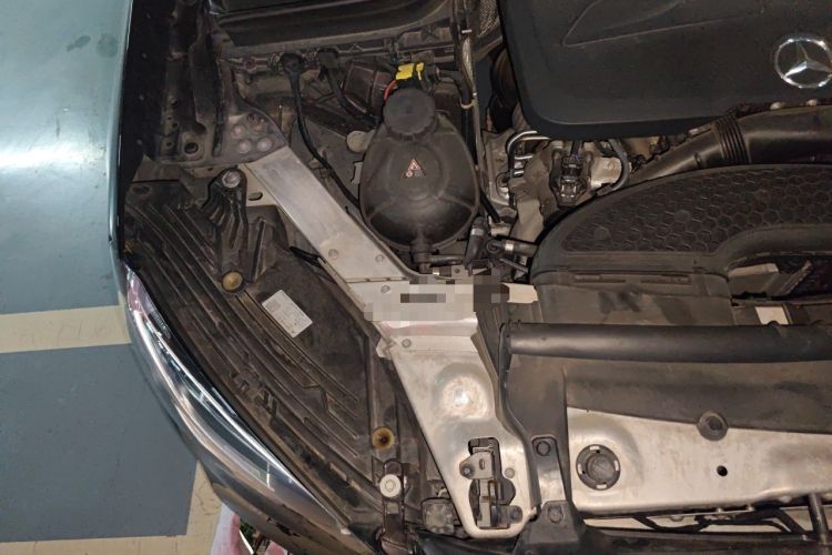Used Mercedes-Benz GLC 2020 GLC 260 L 4MATIC Dynamic Model Engine Bay Right