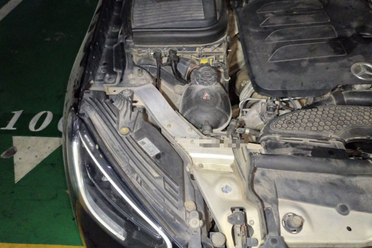 Used Mercedes-Benz GLC 2020 GLC 300 L 4MATIC Dynamic Edition Engine Bay Right