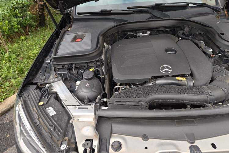 Used Mercedes-Benz GLC 2020 GLC 260 L 4MATIC Dynamic Model Engine Bay Right