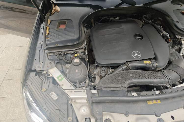 Used Mercedes-Benz GLC 2020 GLC 300 L 4MATIC Luxury Model Engine Bay Right